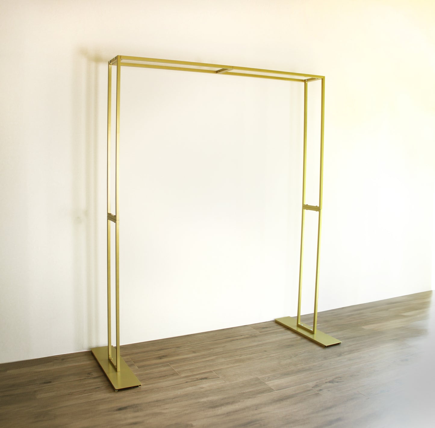 Very sturdy and strong metal arch. Purchase from "Arches for you" and get free standard shipping.