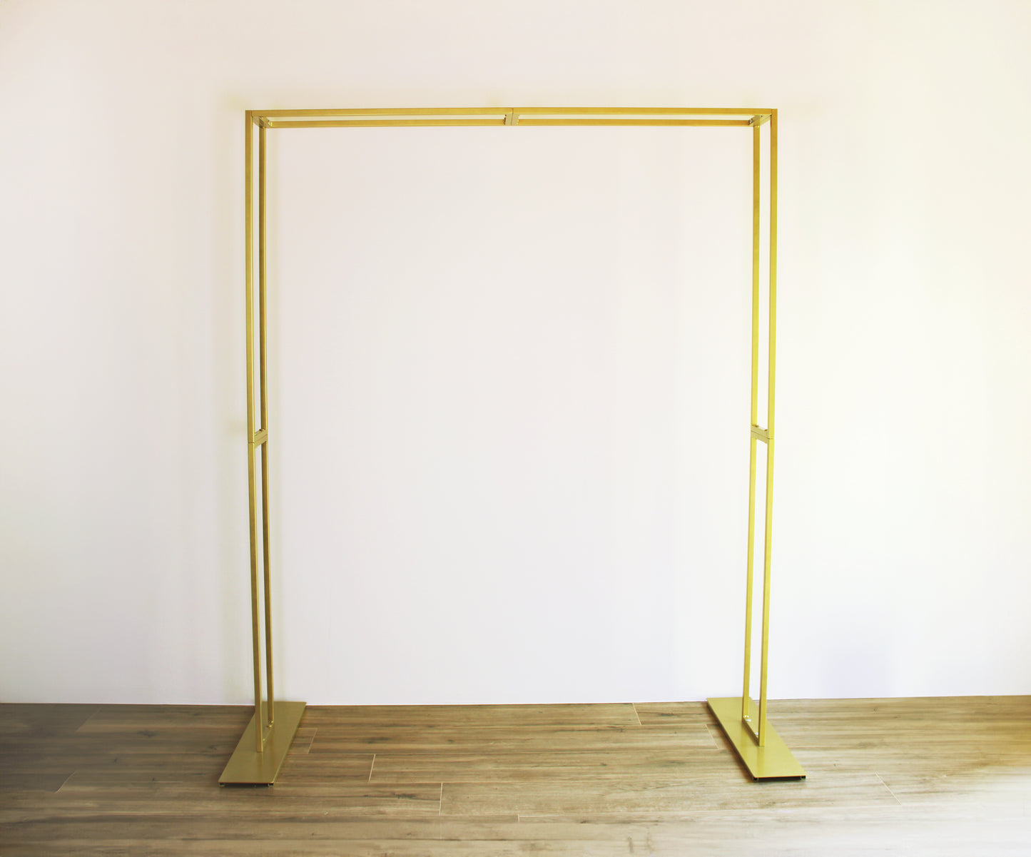 Very sturdy and strong metal arch. Purchase from "Arches for you" and get free standard shipping.