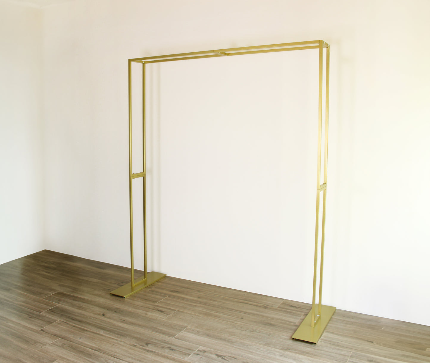 Very sturdy and strong metal arch. Purchase from "Arches for you" and get free standard shipping.